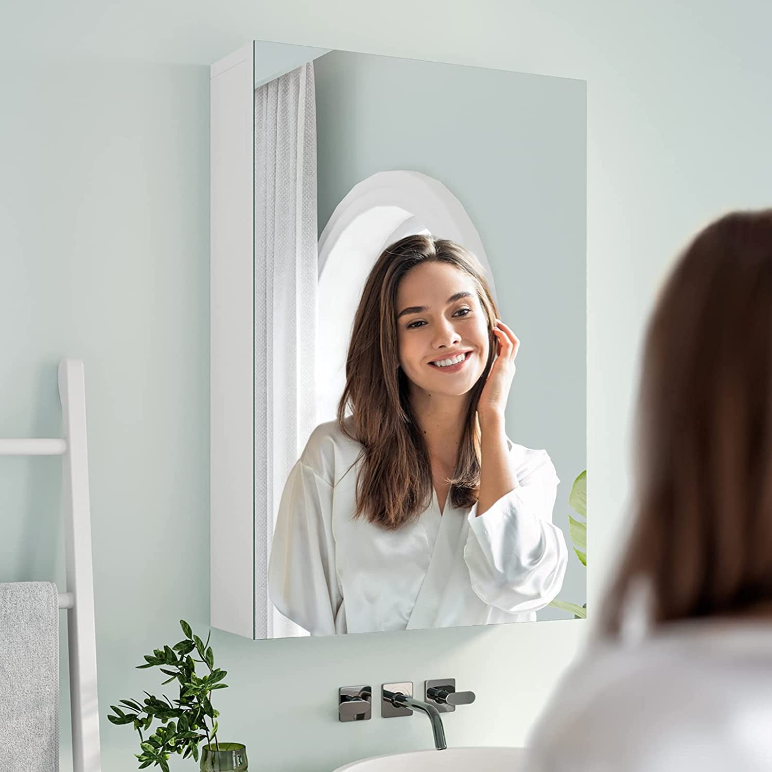 Single Door Bathroom Mirror Cabinet Wall Mounted with Adjustable Storage Shelf