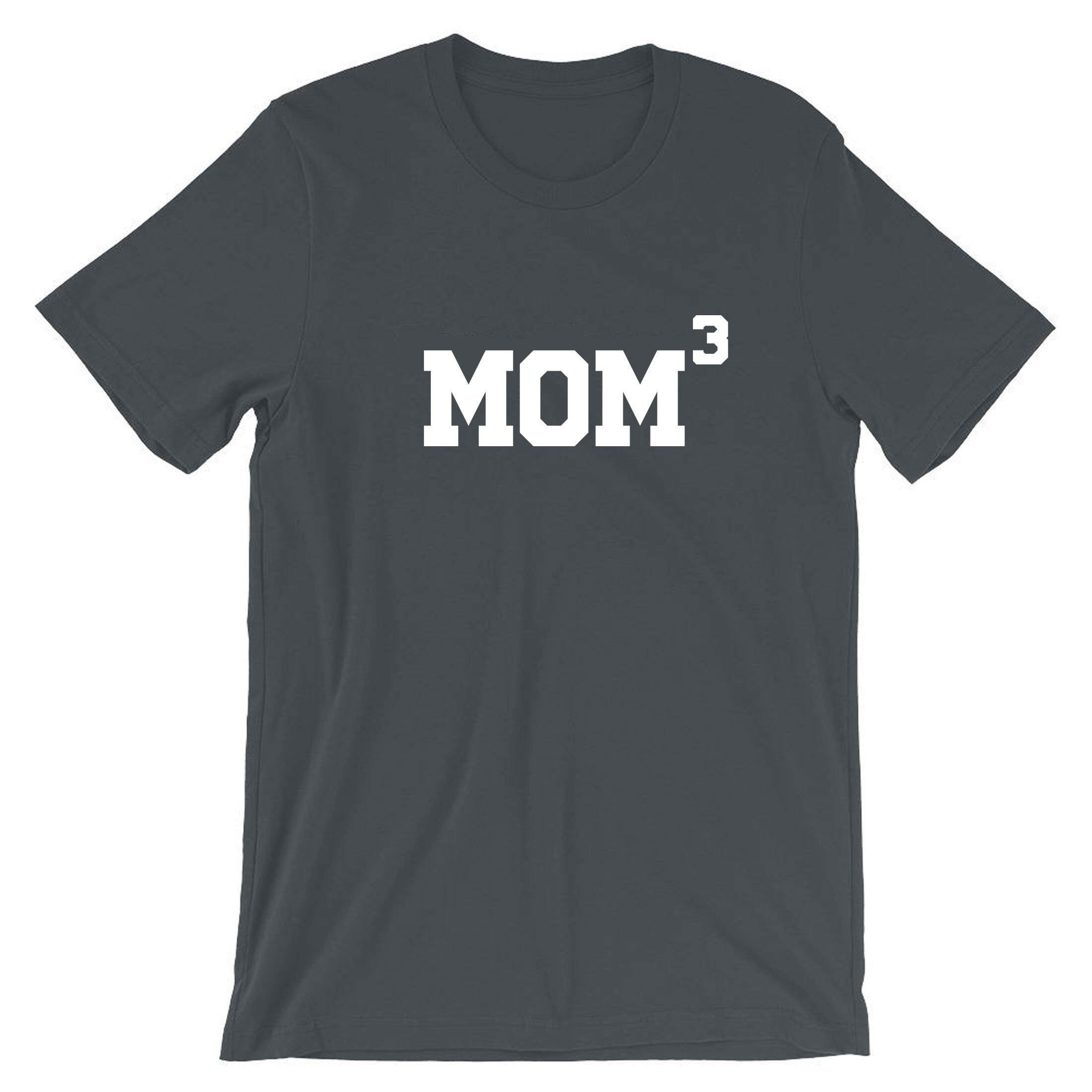 MOM3 Tshirt T-shirt T shirt Tee Shirt Funny Gift for Mother of 3 Children Birthday Mum Mama Mummy Mommy Xmas