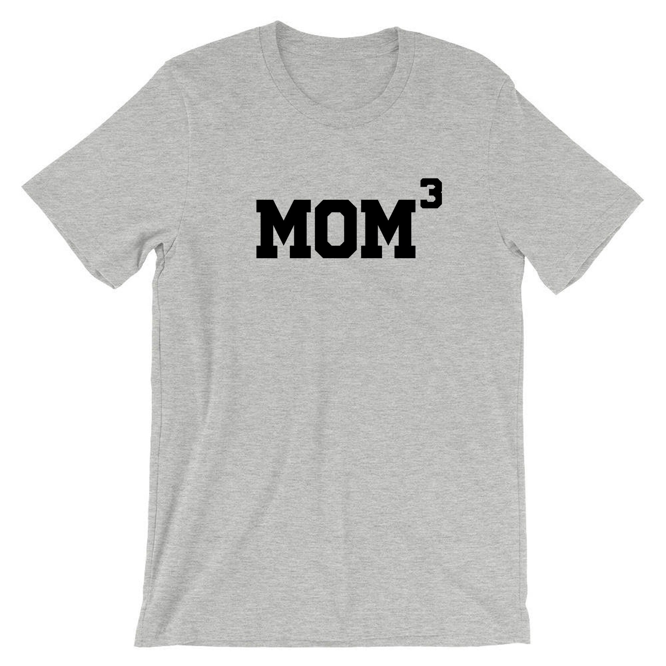 MOM3 Tshirt T-shirt T shirt Tee Shirt Funny Gift for Mother of 3 Children Birthday Mum Mama Mummy Mommy Xmas